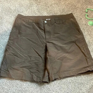 Columbia size 38W 10L shorts